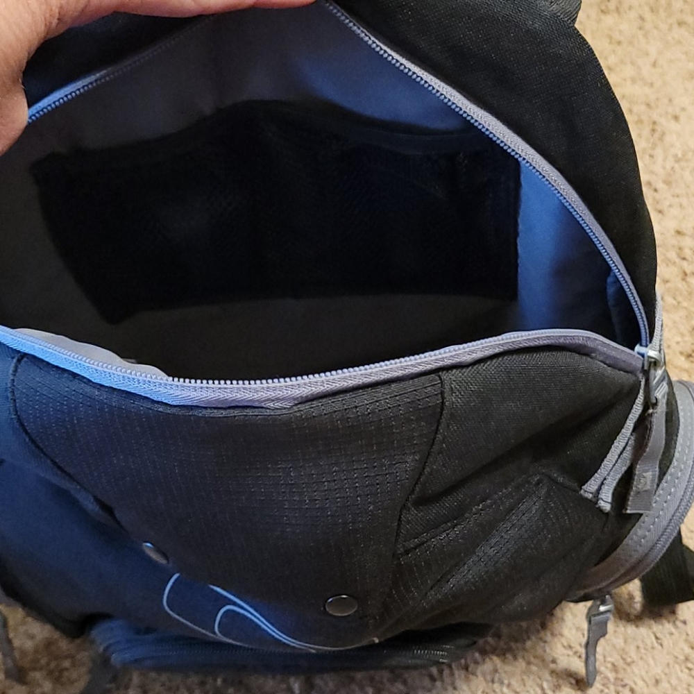 Oakley backpack 🎒 - Picture 5 of 5
